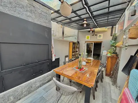 Depto Tipo Casa en Venta con 1 cocheras
