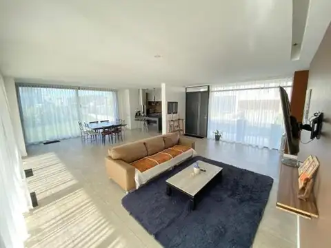 Casa en Venta en Plaza Mitre, USD 380.000