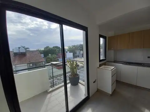 Departamento en Venta en Villa Adelina, USD 120.000