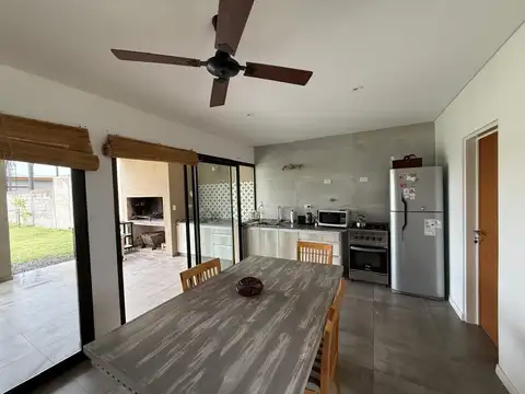 Areco - Alquiler amoblado casa 4 amb con pileta