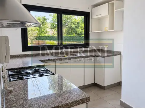 Triplex impecable en venta en Rivadavia 725 - Rincón de Milberg