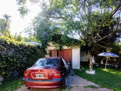 Gran Lote con casa a demoler o reciclar + taller