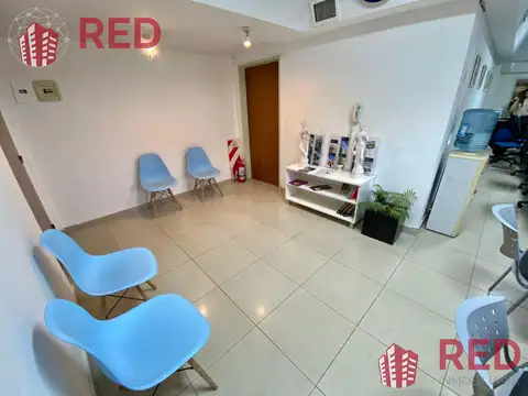 Oficina 5 ambientes con 2 baños
