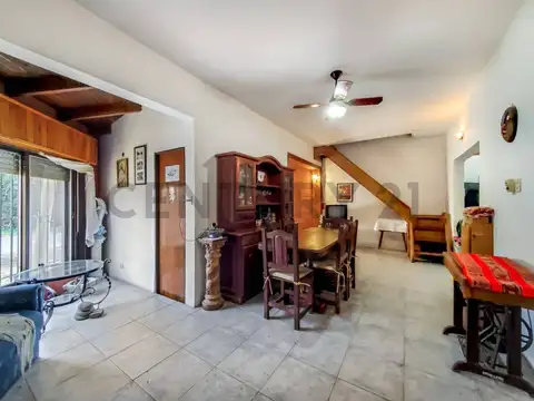 Casa 5 ambientes con 1 baño
