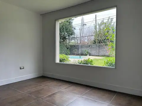 Casa 4 ambientes con 4 baños
