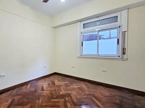 Departamento de 2 ambientes al contrafrente - luminoso