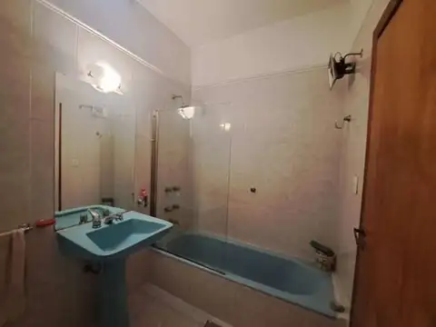 VENTA CASA QUILMES 3 AMB. C/LOCALES EN BLOCK