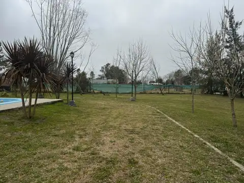 Quinta en Venta con 2 cocheras