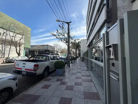 Av. Pte Peron al 2500