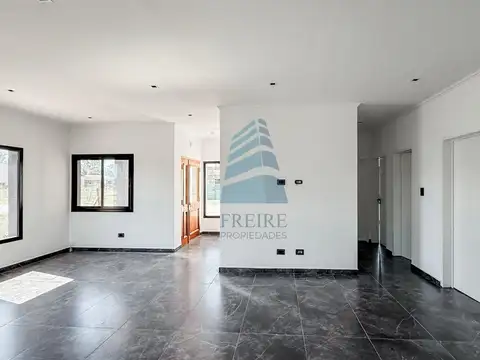 Casa 5 ambientes con 2 baños
