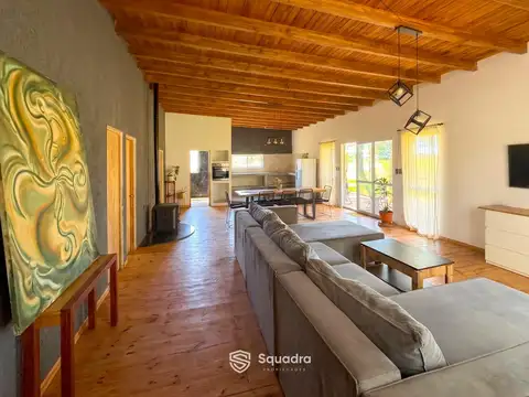VENTA | PERMUTA | FINANCIACIÓN - Casa de 3 dormitorios, jardín y galería cubierta - Campo Timbó.