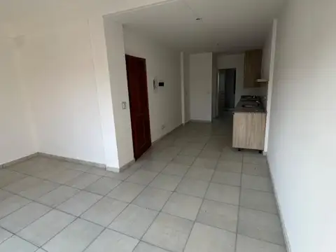 Mendoza 618 , Piso 1