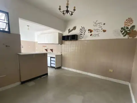 Depto Tipo Casa en Alquiler con 3 cocheras