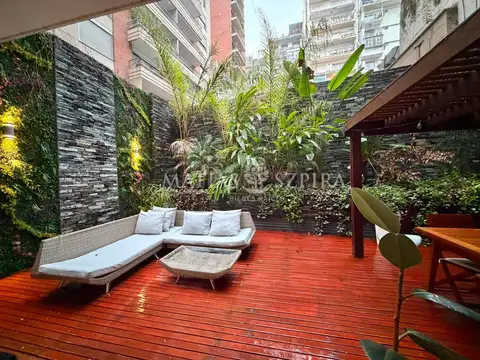 Exclusivo piso en Palermo Chico | 4 ambientes patio privado y categoria REFORMADO A NUEVO!