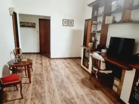 Casa en Venta con 7 cocheras
