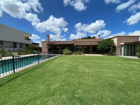 Casa en Alquiler de 3 dormitorios