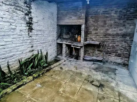 Depto Tipo Casa 5 ambientes con 2 baños