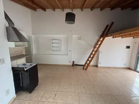Departamento en Alquiler en El Palomar, $ 350.000