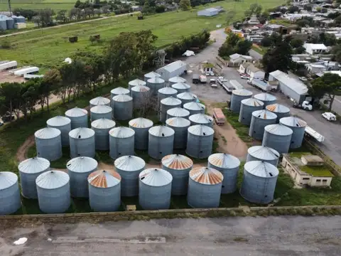 Venta Campo 4 Hectareas con planta de silos y acopio cereales