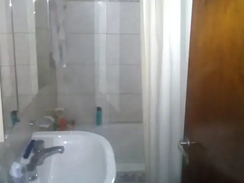 CHALET 4 AMBIENTES CON GARAGE