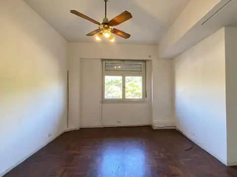 Carlos Peligrini 1015 , Piso 1