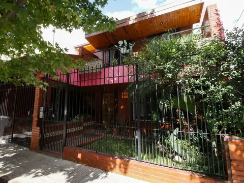 CASA 6 AMB. JARDÍN PILETA GARAGE VILLA del PARQUE!