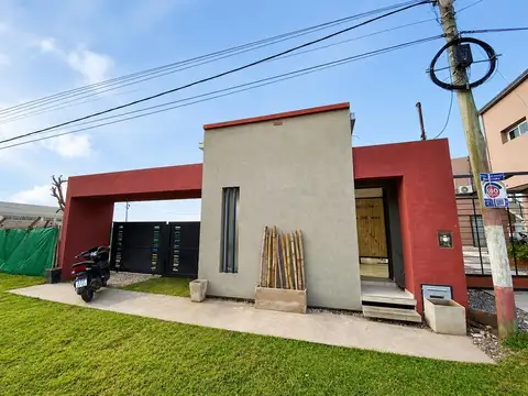 Casa 2 ambientes con 1 baño