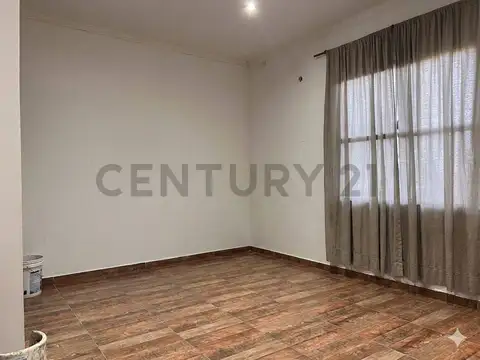 Casa 7 ambientes con 3 baños