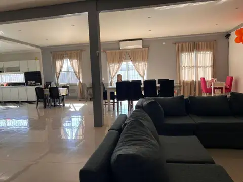 Casa en Venta en Villa Rosa, USD 275.000