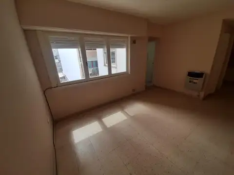 Salta 1700 , Piso 3