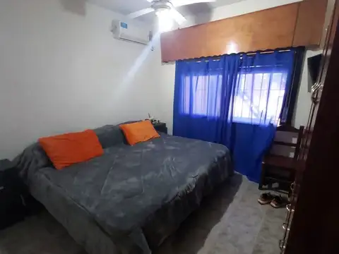 Casa con Departamento en BURZACO. GRAN OPORTUNIDAD