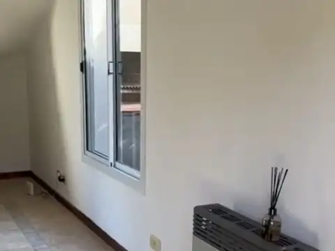 Casa 2 ambientes con 1 baño