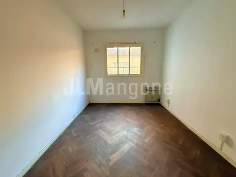Depto Tipo Casa en Venta en Flores, USD 77.900