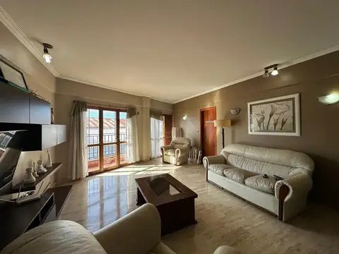 Departamento en Alquiler de 4 ambientes