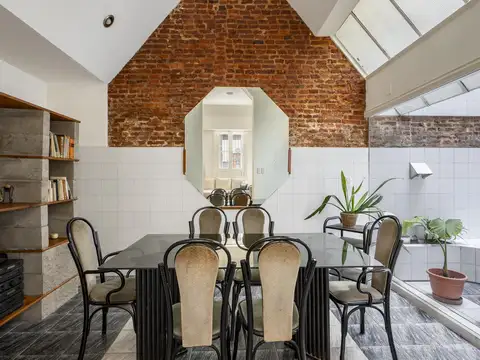 Depto Tipo Casa 5 ambientes con 2 baños