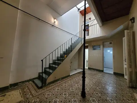 Depto Tipo Casa en Alquiler de 4 ambientes