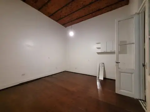 Depto Tipo Casa en Alquiler en Parque Chacabuco, USD 1.500.000