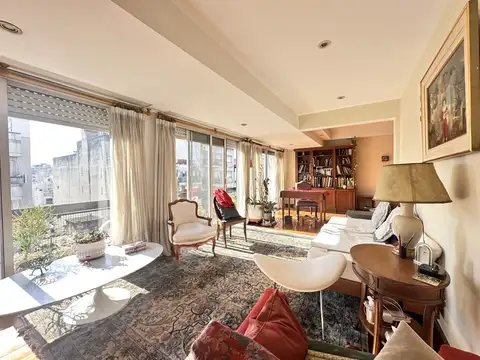 Venta  Departamento de  5 AMBIENTES en Villa Crespo  