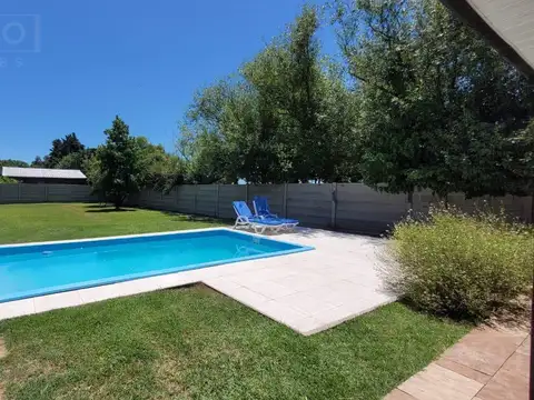 Casa en Alquiler en Parque Exaltacion, $ 1.400.000
