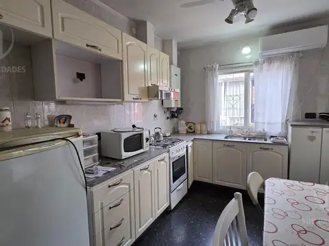 Casa en Venta con 15 cocheras