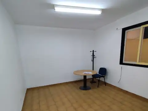 OFICINA / DEPOSITO