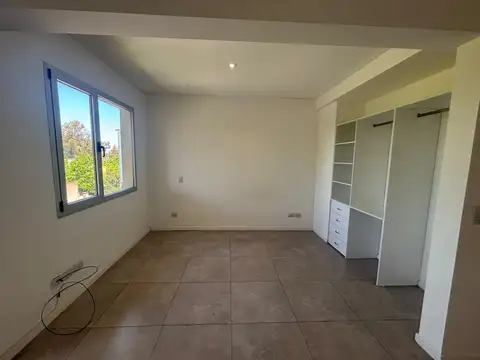Departamento en Alquiler con 1 cochera