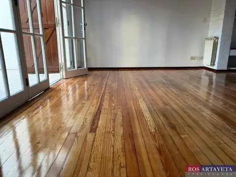 Casa 5 ambientes con 3 baños
