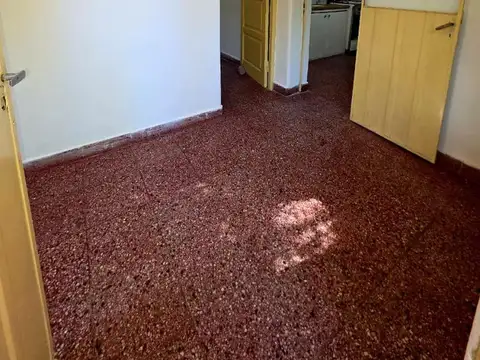 Casa 2 ambientes con 1 baño