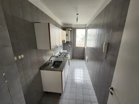 Alquiler 2 amb. c/balcón y amenities en Caballito