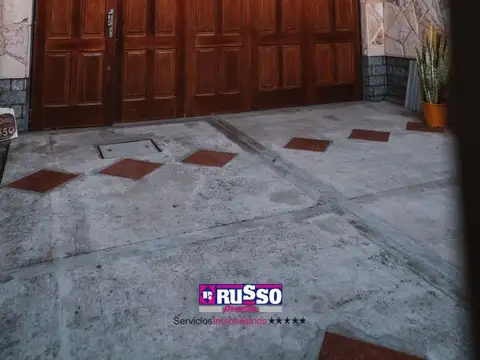 Casa en Venta en Isidro Casanova, USD 120.000