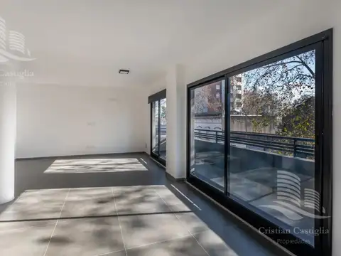 Departamento 4 Ambientes con Balcón en Venta en San Fernando