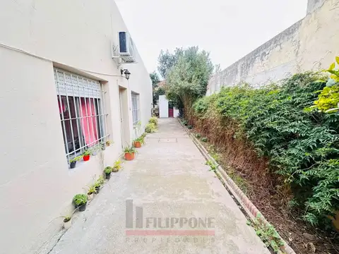 Casa Interna de 2 dormitorios en venta - Ayacucho 733