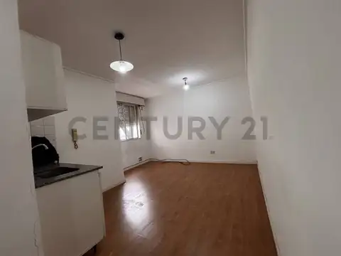 Venta monoambiente en piso alto ideal inversion en Boedo, Capital Federal.