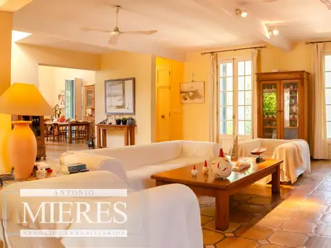 Venta casa 6 dormitorios- Punta del Este.